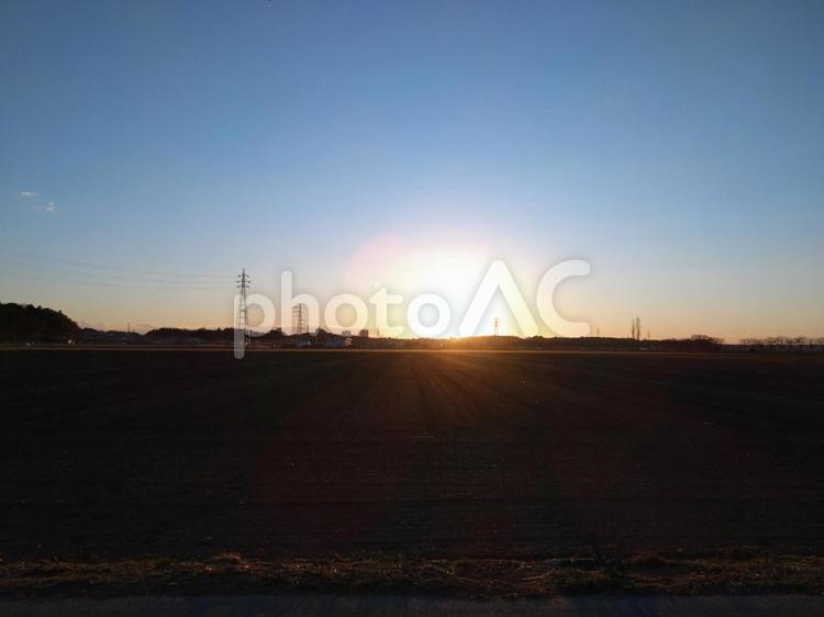 佐倉ふるさと広場の夕陽 佐倉ふるさと広場,夕陽,ゆっくりの写真素材