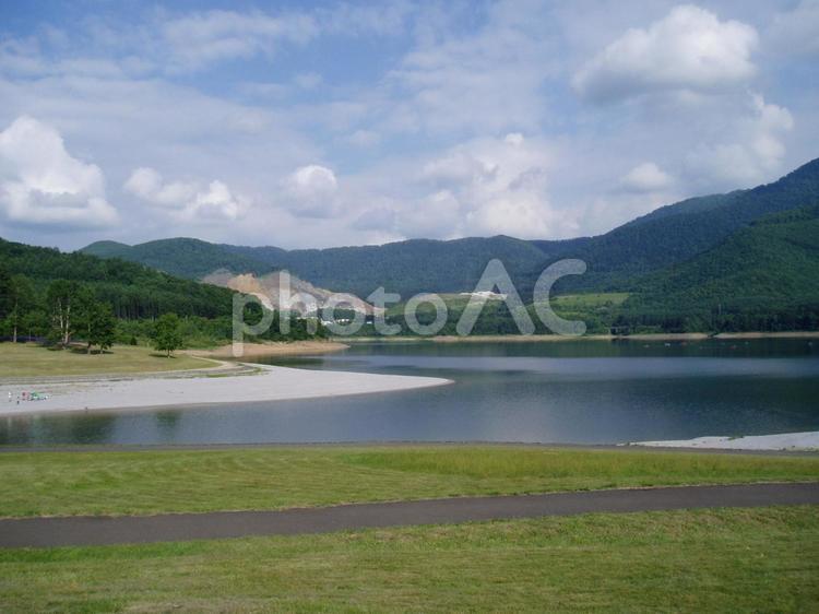 北海道南富良野町・かなやま湖 北海道,富良野,湖の写真素材