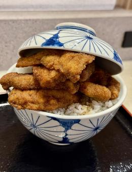 Sauce Katsudon, a local dish from Fukui Prefecture, JPG