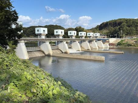 明治用水頭首工（水源橋） 明治用水,頭首工,水源橋の写真素材