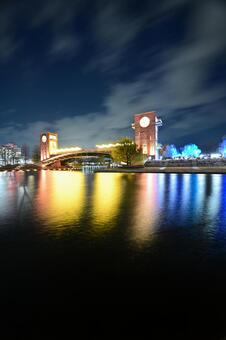 富山県富岩運河環水公園のライトアップ 夜景,風景,夜の写真素材