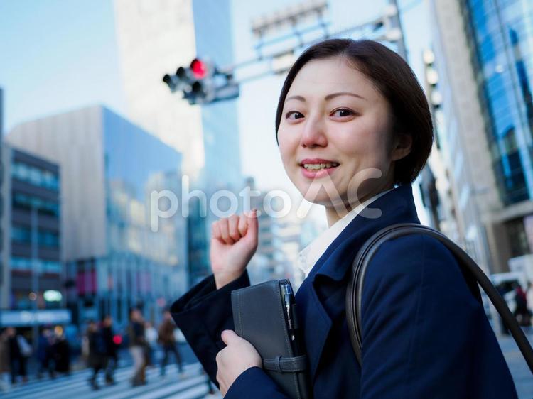 27：外出するビジネスウーマン 女性,女の子,人物の写真素材