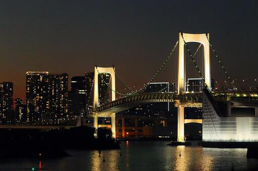 お台場のレインボーブリッジの夜景　４ レインボーブリッジ,夜景,お台場の写真素材
