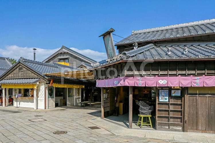 三重・伊勢市 伊勢内宮前 おかげ横丁 伊勢神宮前,おかげ横丁,おはらい町通りの写真素材