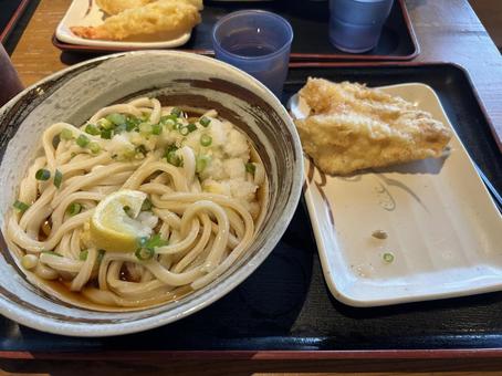 讃岐うどんとかしわ 讃岐うどんとかしわの写真
