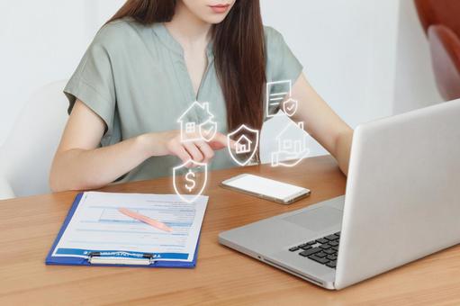 ノートPCを指さしする女性　CG 保険業,事務職,接客業の写真素材