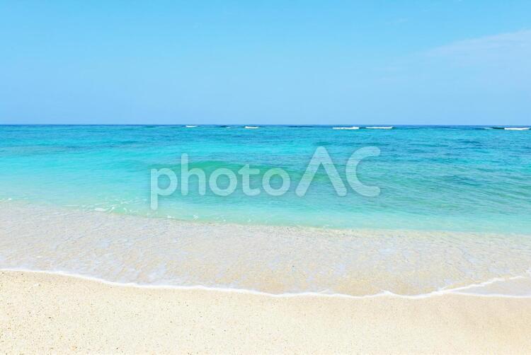 沖縄の美しい海 沖縄,海,波の写真素材
