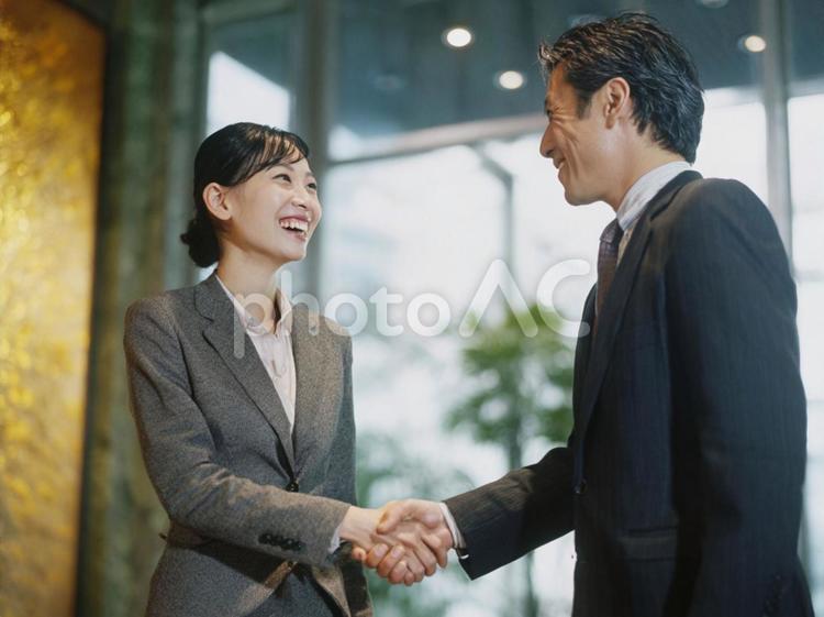 商談後の握手 ビジネス,会社,商談の写真素材