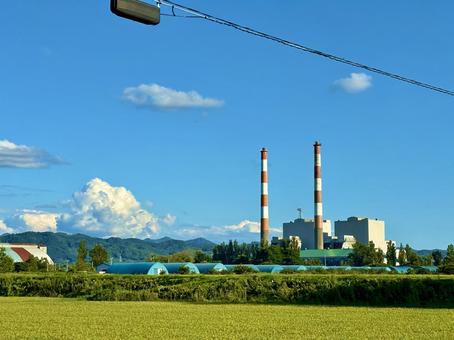 田舎にある工場の風景 田舎にある工場の風景 景色,晴天,絶景の写真素材