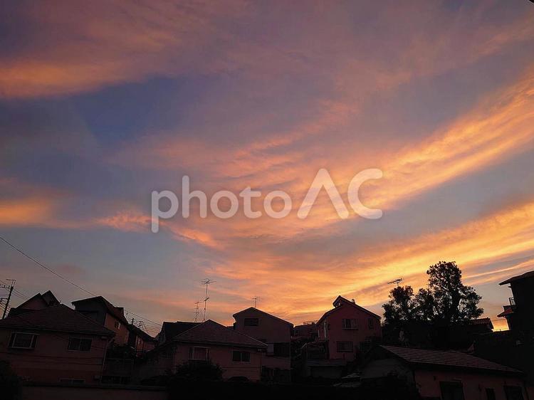 夕暮れ 夕暮れ,夕焼け,夕映えの写真素材