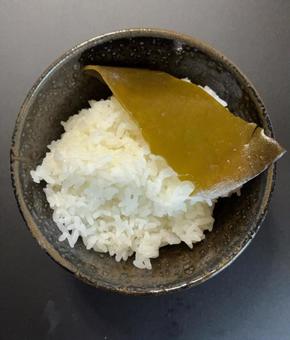 R7.10.20 あきたこまち昆布ご飯 R7.10.20 あきたこまち昆布ご飯 茶碗飯,あきたこまち,ご飯の写真素材