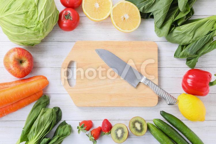 まな板と野菜 まな板と野菜 まな板,野菜,カッティングボードの写真素材