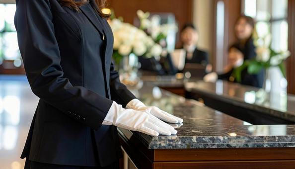 葬儀場を案内する女性のセレモニースタッフ 葬儀場を案内する女性のセレモニースタッフの写真