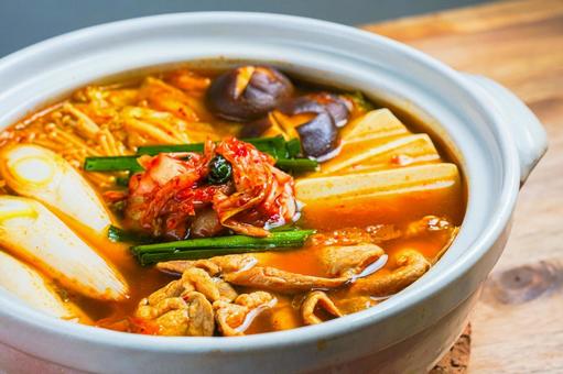 キムチ鍋 キムチ鍋,鍋料理,豚肉の写真素材