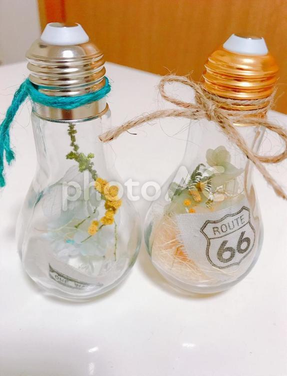 ミモザのドライフラワーのインテリア 電球,電球小物,雑貨の写真素材