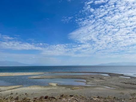 青い空と海と静かな砂浜 海,空,砂浜の写真素材