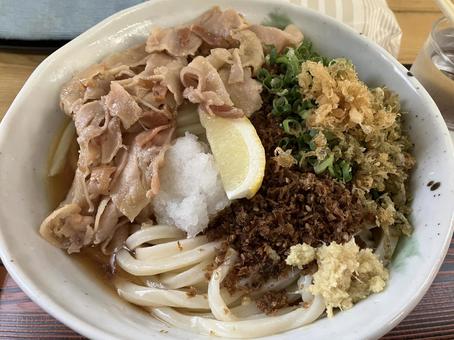 肉ぶっかけうどん 肉ぶっかけうどんの写真
