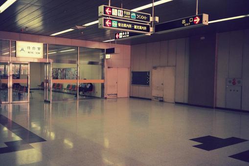 福島駅西口待合室 福島駅西口待合室 福島駅西口,福島駅,待合室の写真素材
