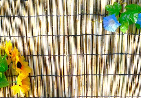 夏の花とすだれ 夏の花とすだれ ひまわり,朝顔,すだれの写真素材