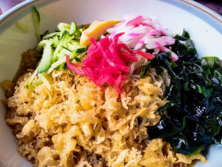 暑い夏はこれに限る 暑い夏はこれに限る 冷やしたぬき,冷やしたぬき蕎麦,蕎麦の写真素材