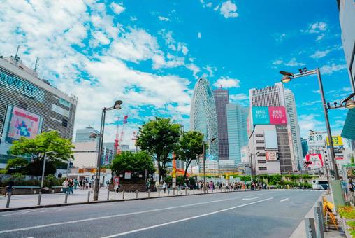 【東京】新宿駅の周辺 2025 【東京】新宿駅の周辺 2025 新宿,新宿駅,駅の写真素材