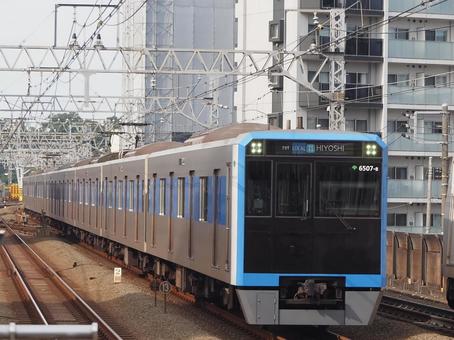 東京都交通局 6500形 新丸子駅 東京都交通局 6500形 新丸子駅 東京都交通局,都営,三田線の写真素材