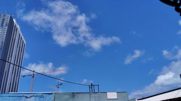 ハワイの青い空と高層ビル ハワイの青い空と高層ビル ハワイ,ホノルル,青空の写真素材