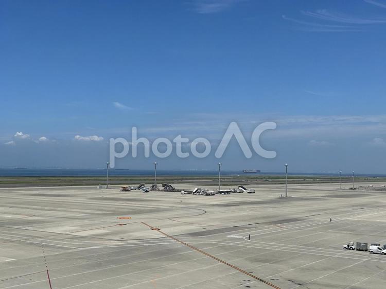 滑走路と水平線　中部国際空港 滑走路,セントレア,中部国際空港の写真素材