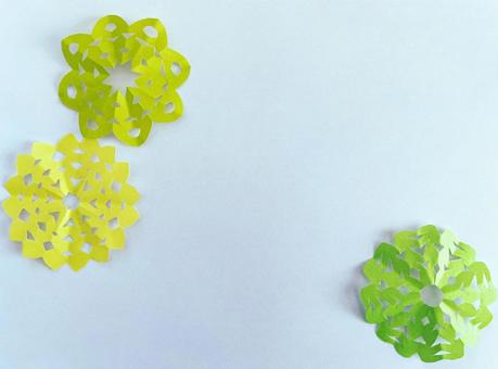 折り紙で切り絵アート(グリーン系)12 折り紙で切り絵アート(グリーン系)12の写真