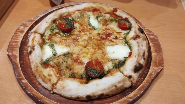 ピザ 食事,外食,美味しいの写真素材