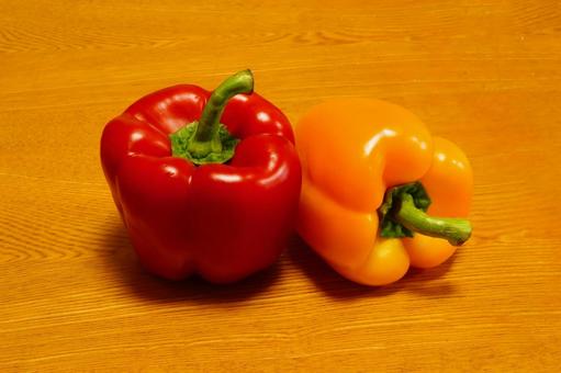 色鮮やかなパプリカ 色鮮やかなパプリカの写真