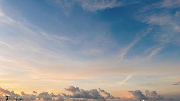 夕暮れ空 夕暮れ空 空,夕暮れ,黄昏の写真素材