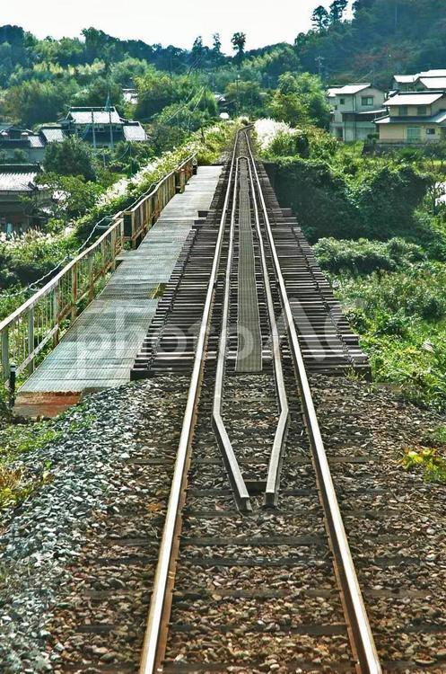 田舎の線路 鉄道,汽車,交通の写真素材