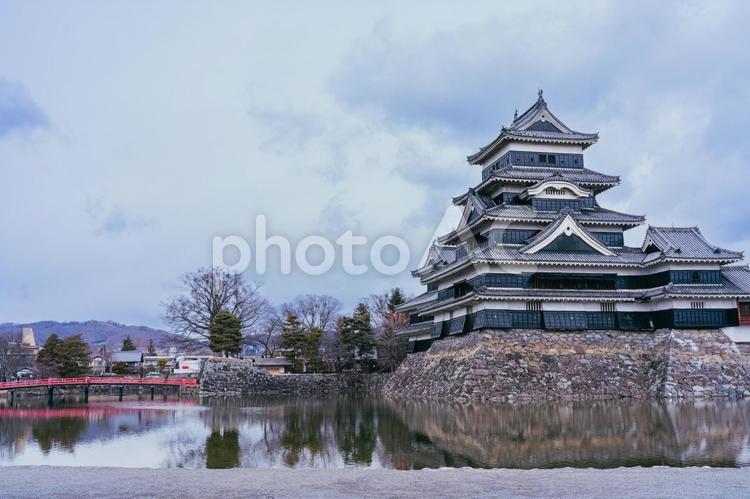 冬の国宝松本城 日本,長野,松本の写真素材