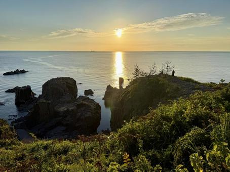 The Sea of Japan and cliffs seen from Tojinbo in Fukui Prefecture in the evening, JPG