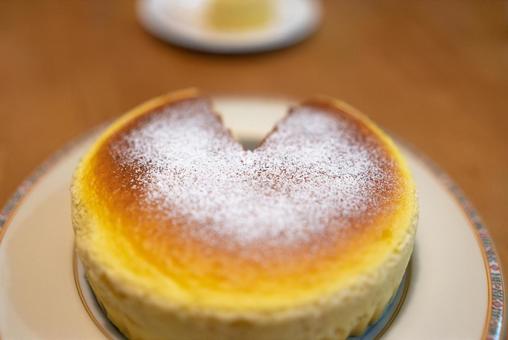 ふわふわ粉雪チーズケーキ 食べ物,デザート,スイーツの写真素材