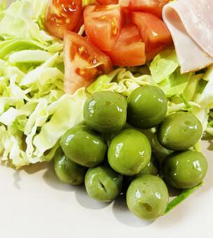 オリーブ オリーブ,オリーブオイル,トマトの写真素材