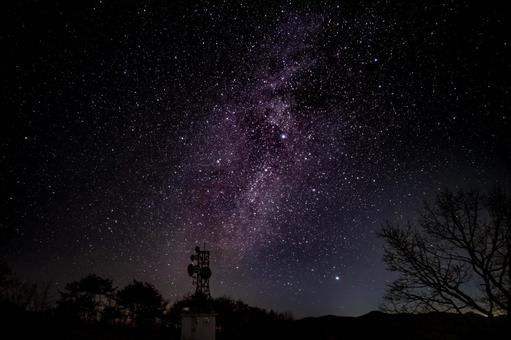 宇宙の神秘を感じる夜 天の川,幻想的,星空の写真素材