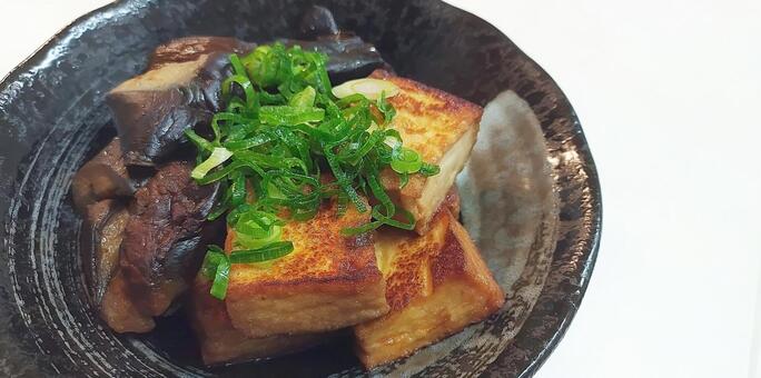 厚揚げと揚げナスの甘辛焼き 厚揚げ,揚げなす,和食の写真素材