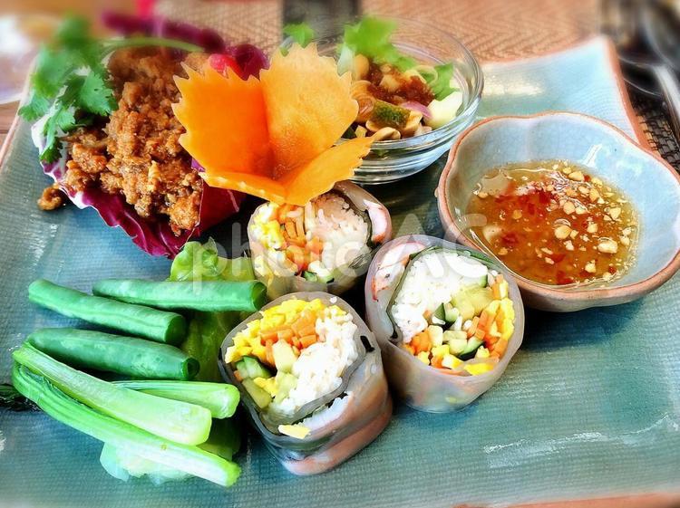 タイ料理　前菜 タイ,アジア,生春巻きの写真素材