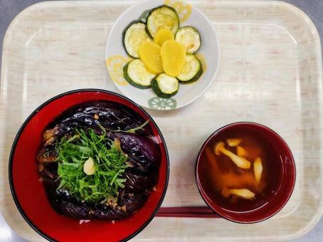 ナス丼定食 ナス丼定食 ナス,丼,秋ナスの写真素材