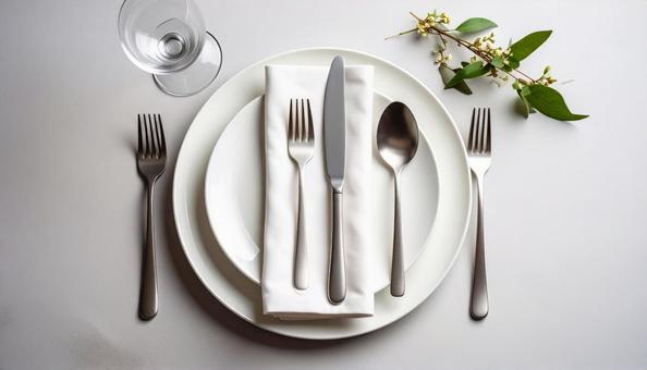 食器 白い皿 ナイフ フォーク スプーン 食器 白い皿 ナイフ フォーク スプーンの写真
