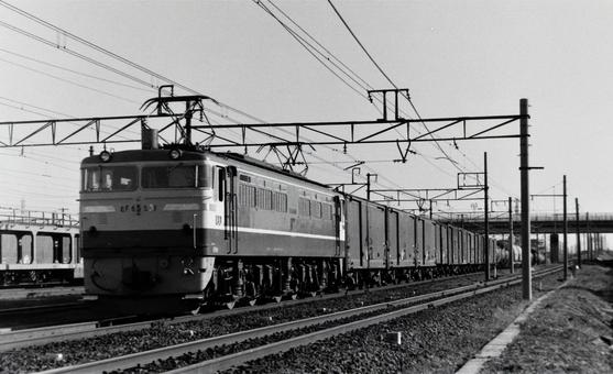 新鶴見操車場で撮影した貨物列車（１） のりもの,鉄道写真,鉄道車両の写真素材