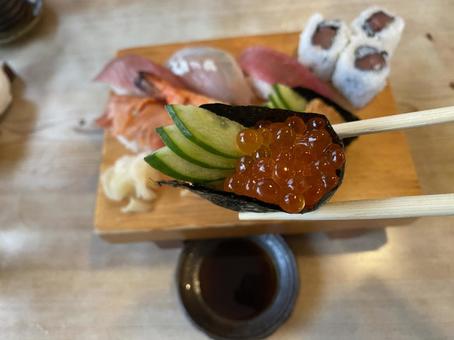 Salmon roe gunkanmaki sushi Edomae sushi, JPG