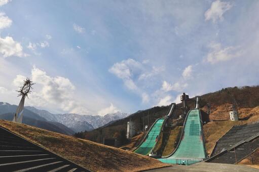 雪　山　白馬　ジャンプ台 山,空,晴天の写真素材