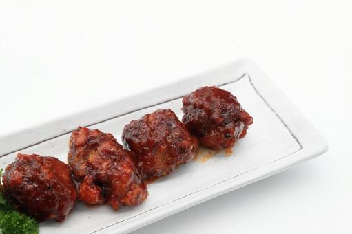 ヤムニョムチキン(韓国料理) ヤムニョムチキン(韓国料理) ヤンニョムチキン,韓国式フライドチキン,韓国料理の写真素材