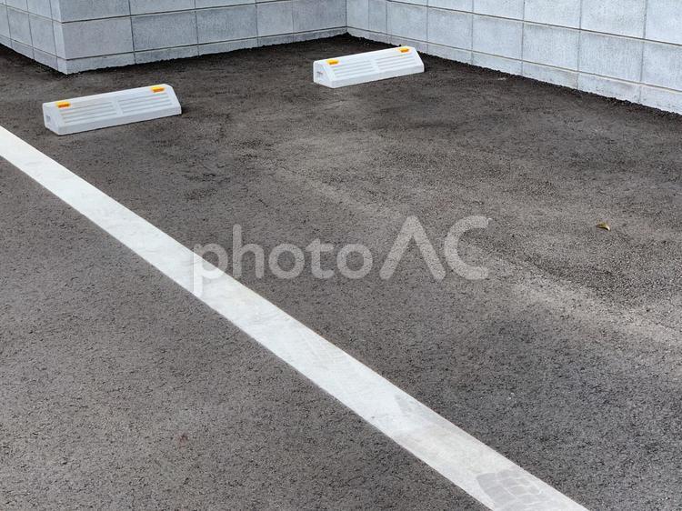 駐車場の新設設置すぐ 敷地,舗装道路,間隔の写真素材