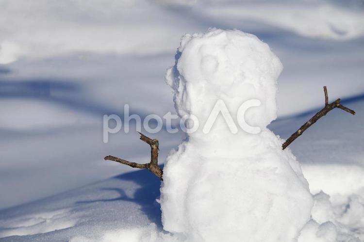 小さな雪だるま 雪だるま,雪,冬の写真素材