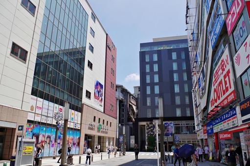 秋葉原2025夏 電気街口前 秋葉原2025夏 電気街口前 秋葉原,駅前,電気街口の写真素材