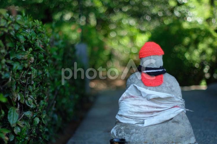 お地蔵さんがいる日本の伝統的な風景 ミドリ,みどり,お地蔵さんの写真素材